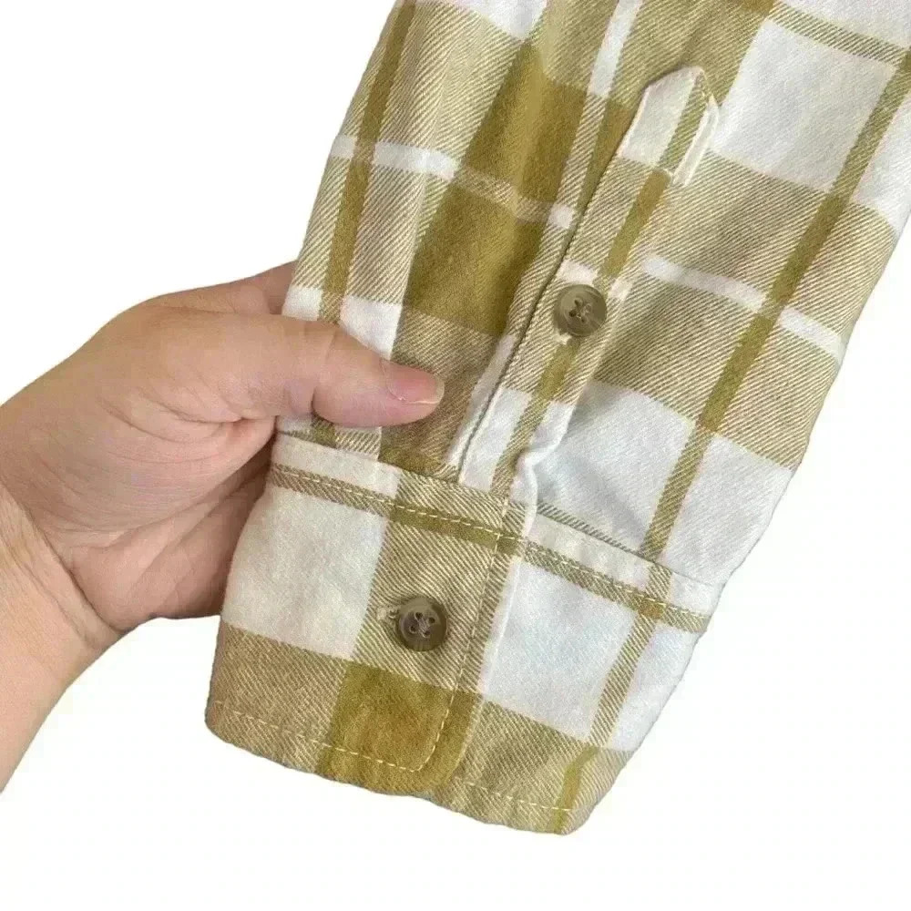 Universal Thread Flannel - Picture 2 of 6